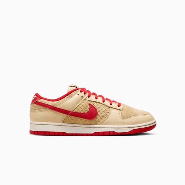 Men's Dunk Low Retro SE "Strawberry Waffle"